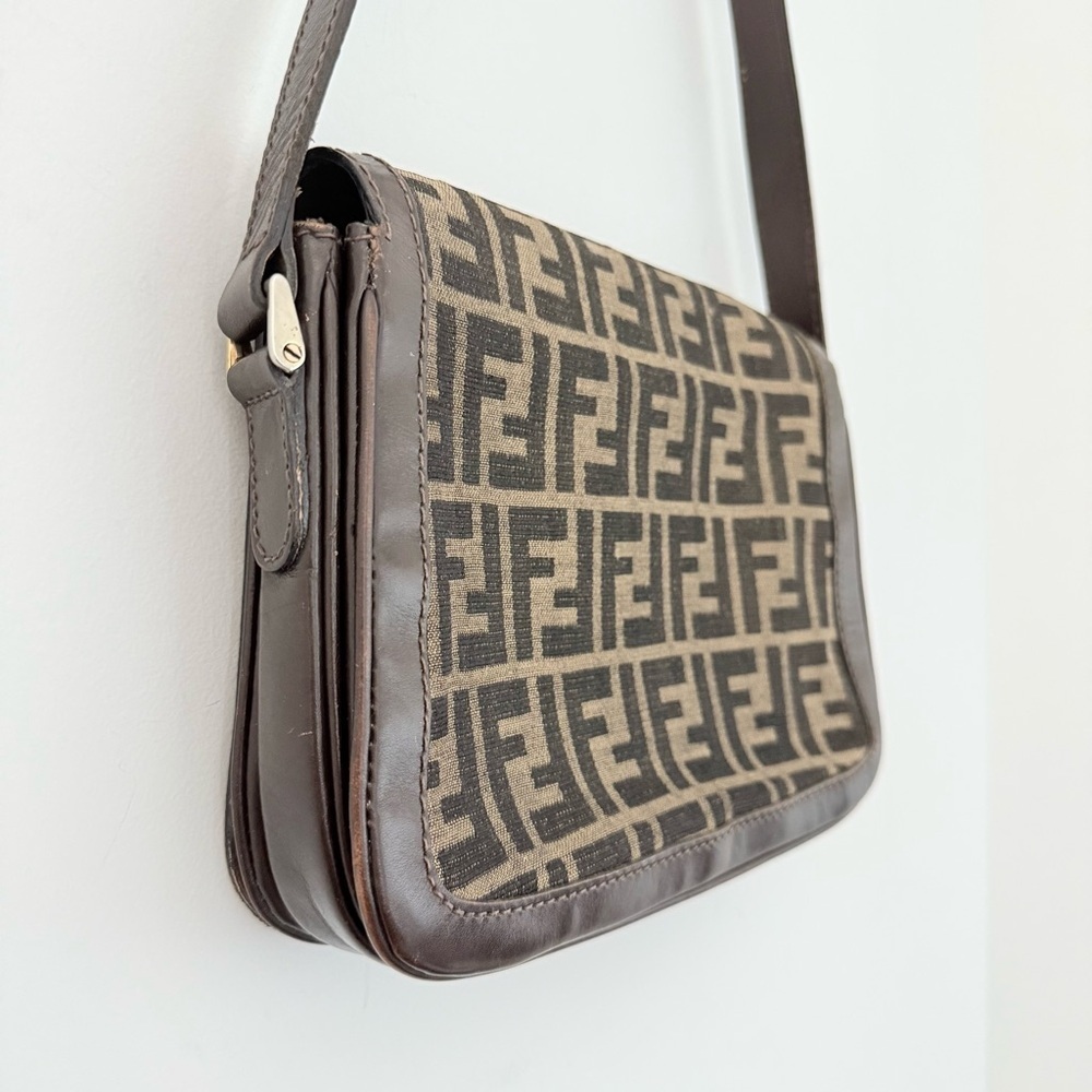 Vintage Fendi brown canvas & leather Zucca logo shoulder bag - Picture 5 of 13